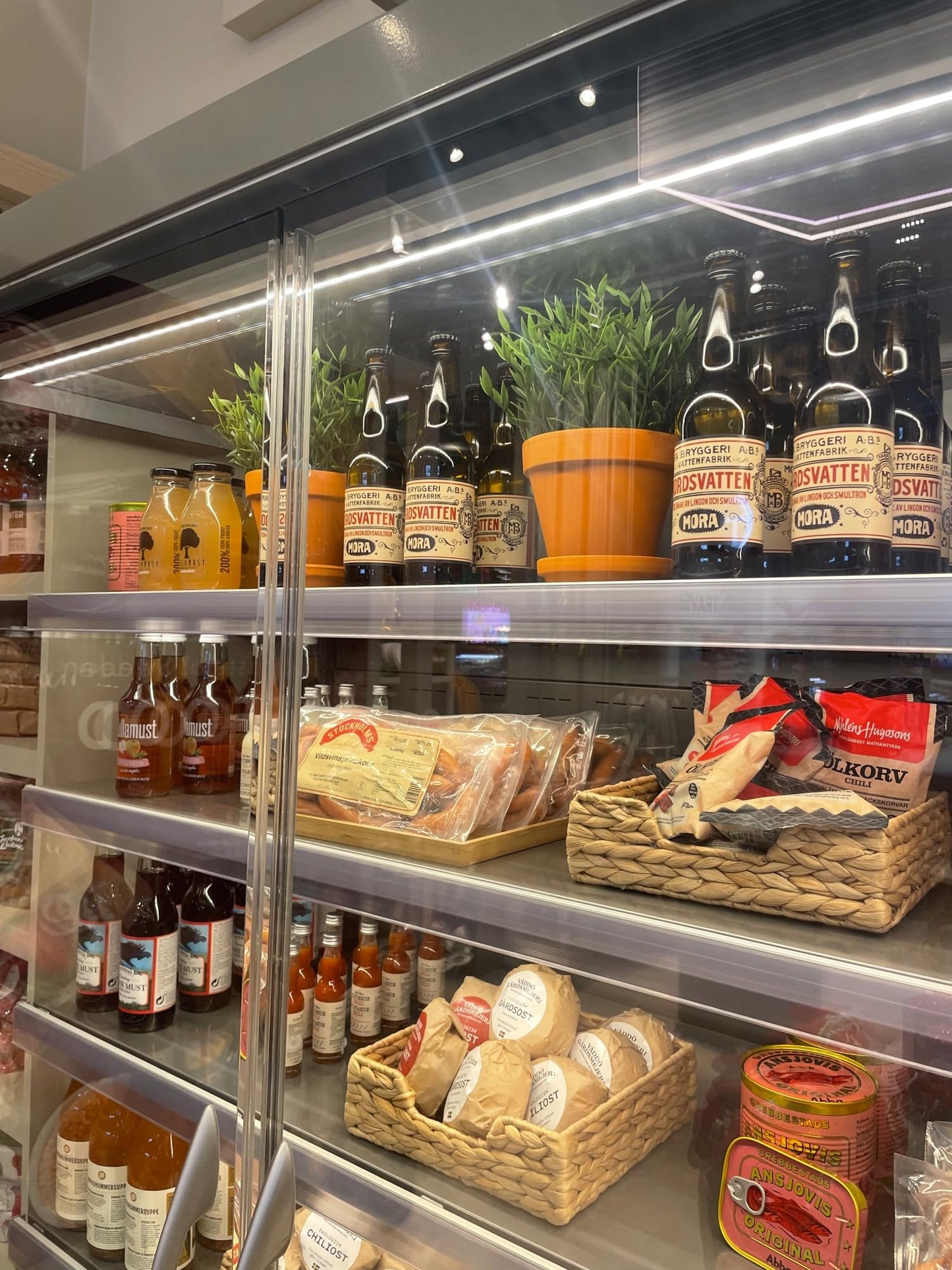 TITATEC Gondola Shelving Lighting LED Shelf Lights Bar for Retail Display Refrigerator Beverage Cooler Merchandiser Pure White 6000K Small Thin Design Easy to Install on Upright or Back Panel